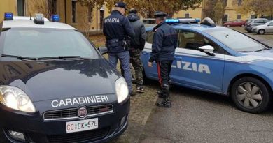 droga cocaina arresto carabinieri polizia pusher
