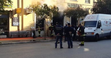 incendio fiamme cassino gioielleria frosinone ciociaria