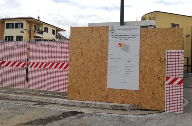 cantiere lavori scuola evan gorga broccostella il corriere della provincia