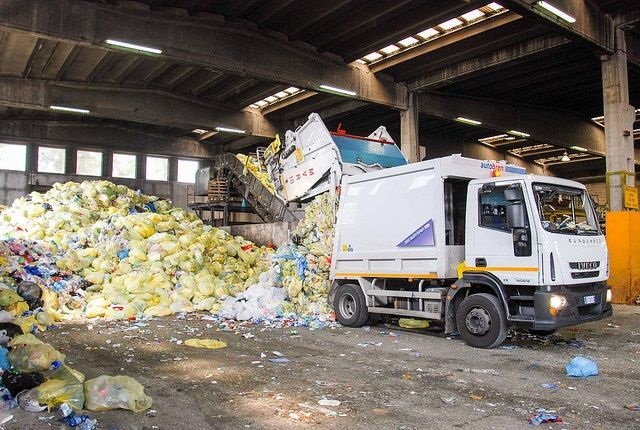 camion rifiuti ciociaria il corriere della provincia