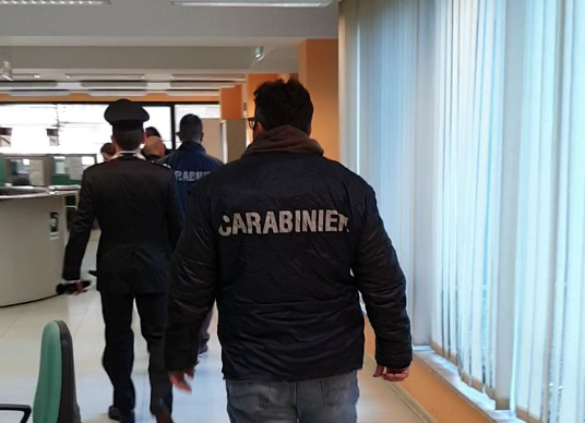 carabinieri agenzia entrate frosinone arresti