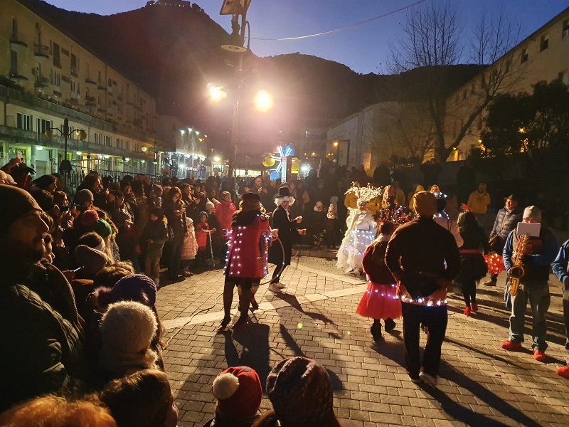  si è tenuto per la prima volta il giorno dell'Epifania a Cassino ha avuto migliaia di spettatori, tra cui molti bambini e famiglie