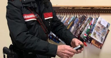carabiniere spray peperoncino il corriere della provincia