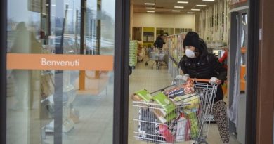chiusura negozi il corriere della provincia