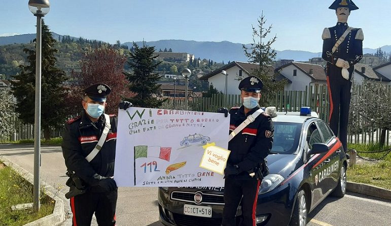 striscione carabinieri alatri il corriere della provincia