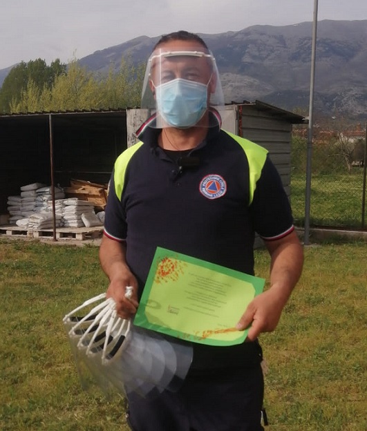 scudi facciali protezione civile iniziativa donne il corriere della provincia