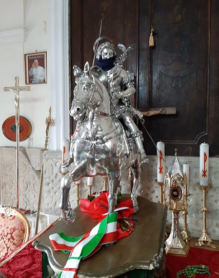 ferentino ambrogio statua il corriere della provincia