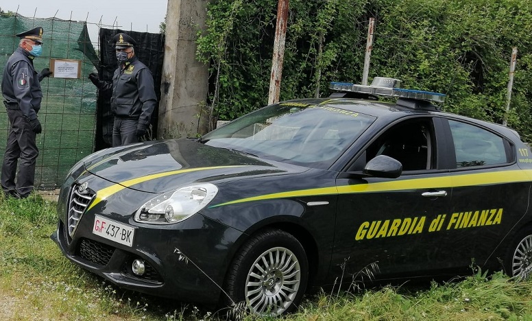 finanza sequestro il corriere della provincia