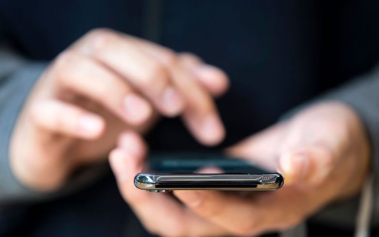 telefono cellulare