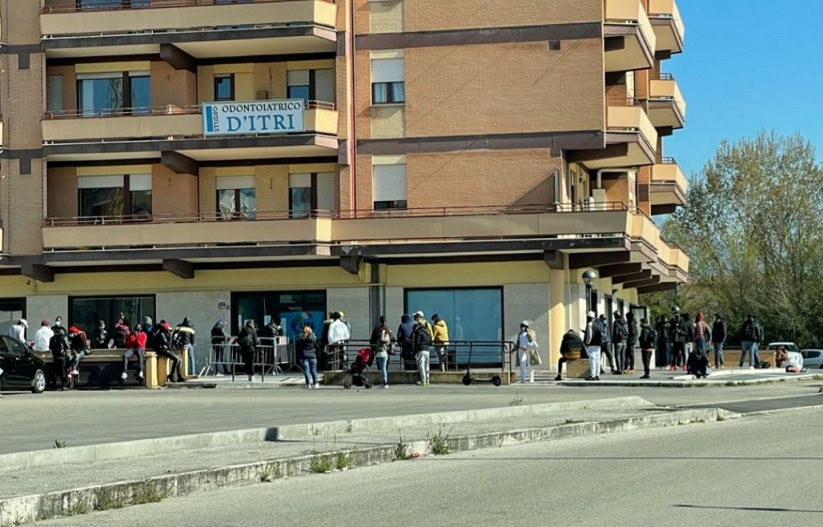 assembramenti extracomunitari