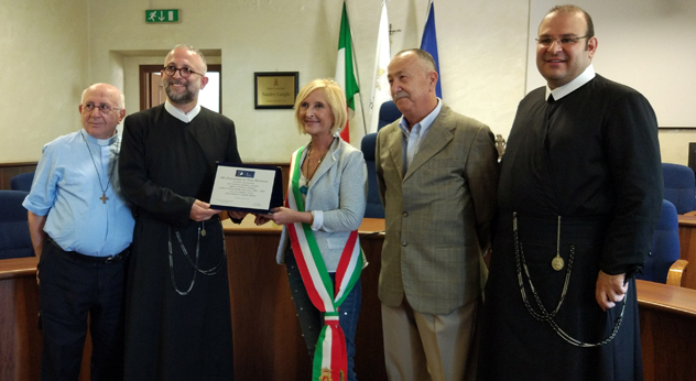 Targa ricordo per i Redentoristi attualità cultura Frosinone Ciociaria aula consiliare cerimonia targa ricordo Congregazione dei Padri Redentoristi assistenza materiale e spirituale periodo della guerra 1943-1944 ospedale cittadino Rossella Testa Gerardo di Giammarino libro “Storia dell’ospedale Umberto I di Frosinone” Padri Redentoristi