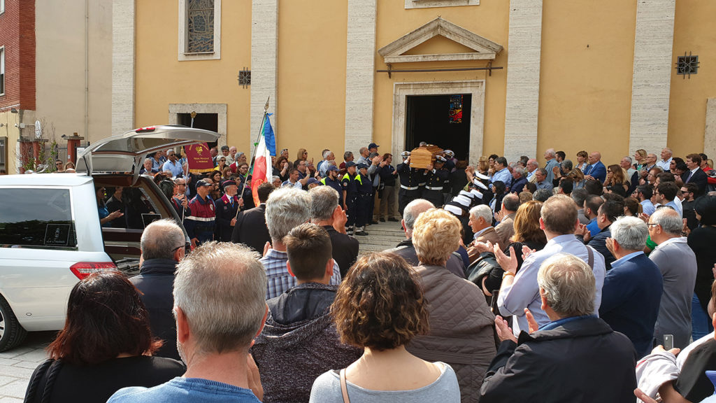 polizia locale municipale vigili inspettore superiore giuseppe diana peppe funerale morte frosinone ciociaria