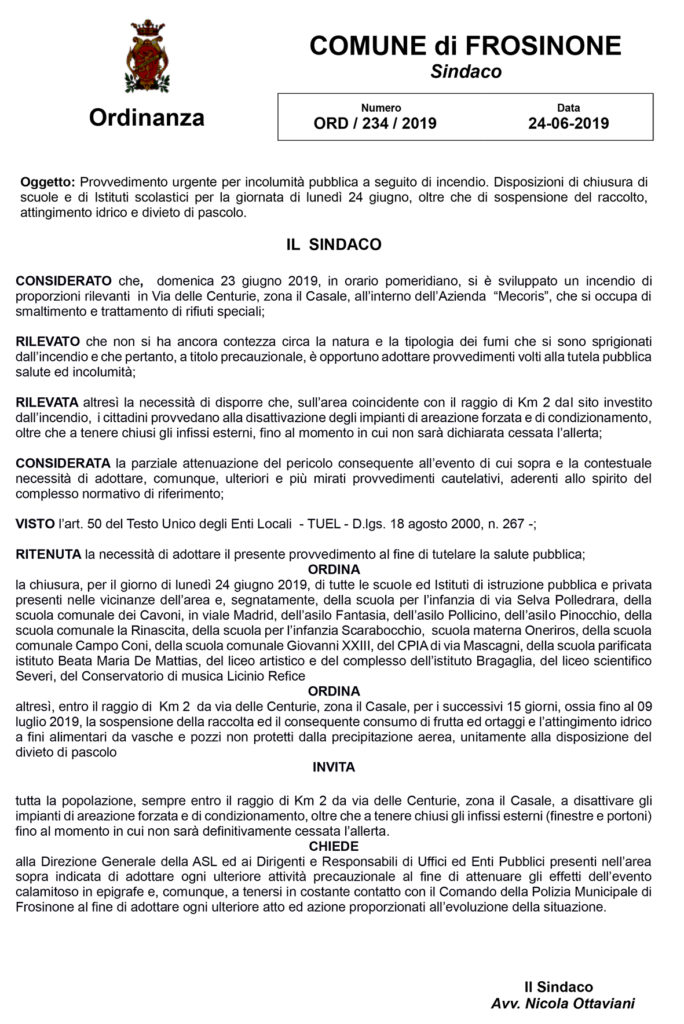 mecoris incendio fabbrica stabilimento rifiuti speciali fumo tossico nube frosinone ciociaria vigili del fuoco nicola ottaviani ordinanza sindaco