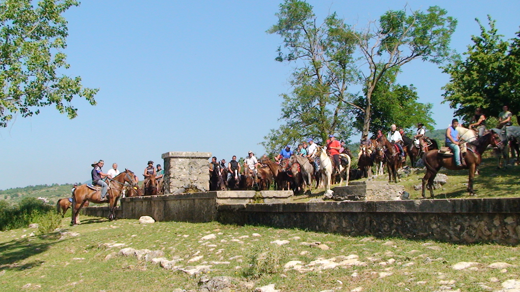 Giovedì sera prenderà il via l'11° edizione del Vico Country Giovedì sera prenderà il via l'11° edizione del Vico Country
