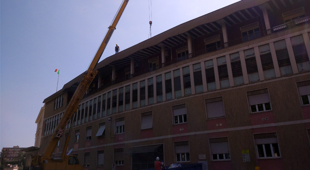 attualità politica Frosinone Ciociaria lavori in corso efficientamento energetico piazza VI dicembre ditta aggiudicataria sostenibilità energetica ed ambientale progetto bando europeo “Energia sostenibile 2.0” Fabio Tagliaferri Amministrazione Ottaviani operazioni lampade a luce neutra lampade LED luce impianto fotovoltaico ambiente