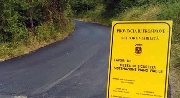 attualità politica Frosinone Ciociaria Provincia di Frosinone lavori lavori in corso lavori stradali strade Viabilità Germano Caperna territorio Comuni Tommaso Michele Secondini Claudio Deodati Interventi di messa in sicurezza nuova segnaletica strada provinciale Moringo-Verolana