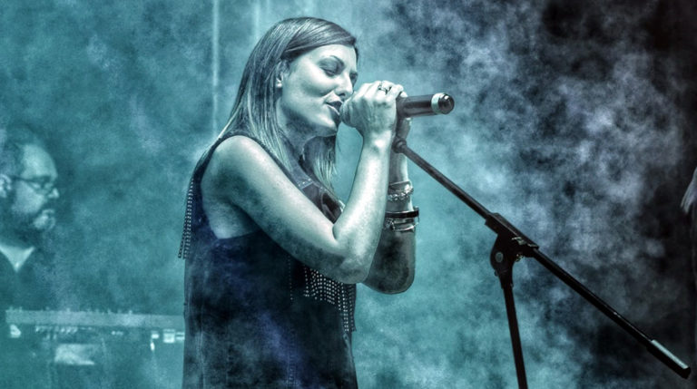 ilaria cretaro cantante