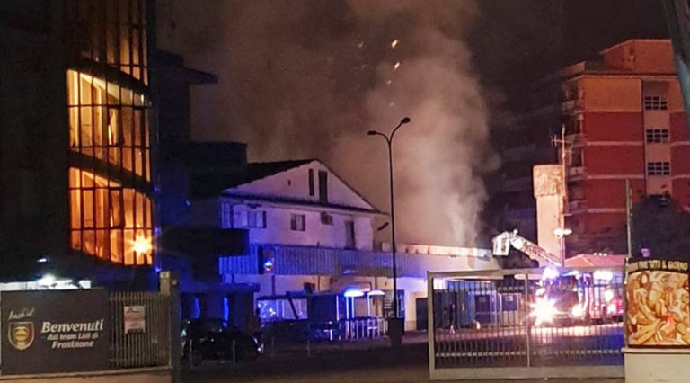 incendio supermercato lidl via maria frosinone vigili del fuoco