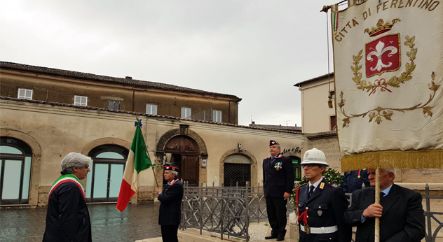 attualità cultura tradizioni Ferentino Frosinone Ciociaria festività Ognissanti Commemorazione dei defunti Amministrazione comunale Antonio Pompeo cerimonia delegazione comunale cimitero località di Pareti e Porciano corone di fiori ricordo dei defunti commemorazione dell'Unità Nazionale e delle Forze Armate Santa Messa chiesa di Sant'Ippolito Monumento a Don Giuseppe Morosini Monumento ai Caduti memoria storica