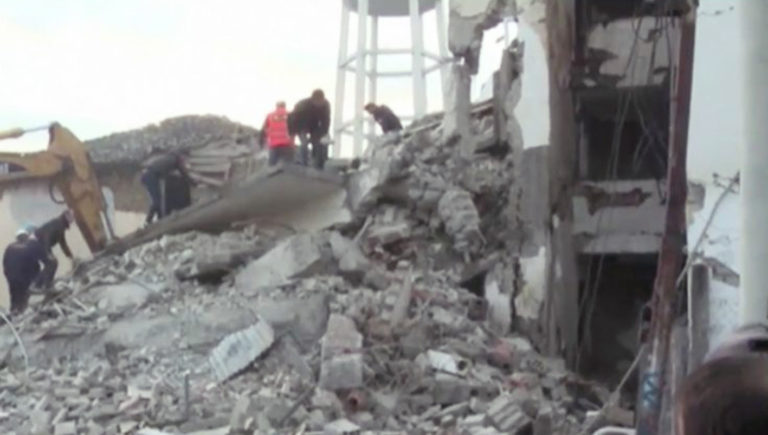 Terremoto magnitudo 6.5 in Albania miete morti e centinaia di feriti