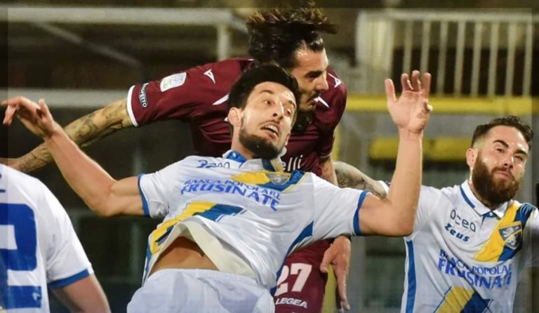 Calcio, si interrompe la serie di vittorie del Frosinone: con il Livorno è 2-2. Cronaca e pagelle
