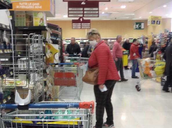 Pasqua e pasquetta alimentari chiusi. L’appello di Confcommercio, Fida e sindacati a Regione e associati