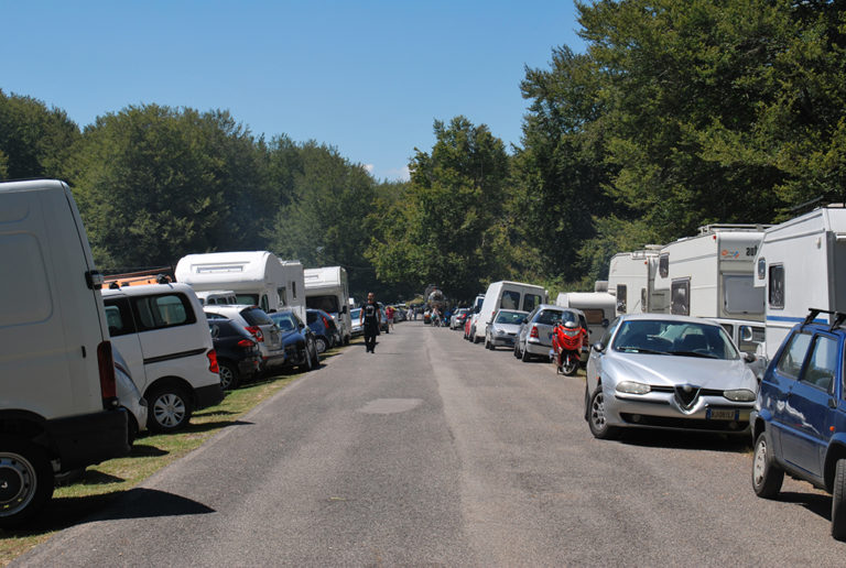 Solo 500 auto a Prato di Campoli