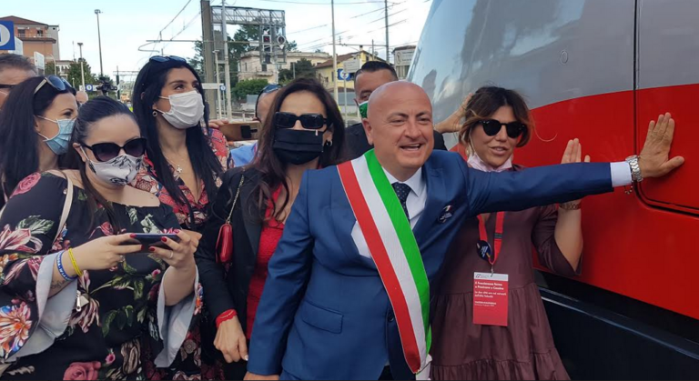 Ottaviani sale sul Frecciarossa con la Gerardi e la Rossi… e lascia a piedi Rufa