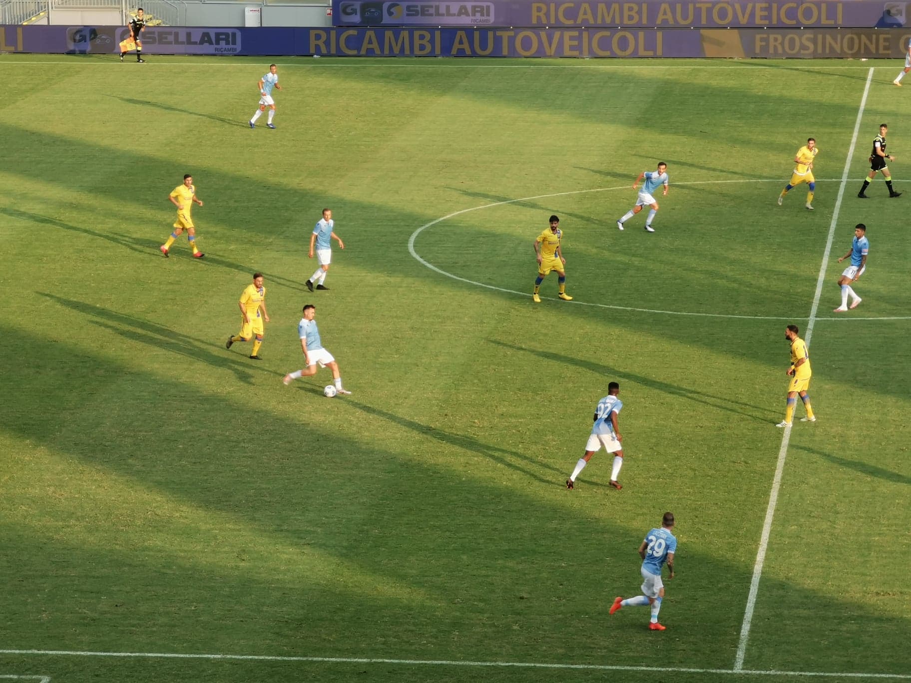 Un buon Frosinone cede di misura alla Lazio: allo “Stirpe” decide il gol di Correa