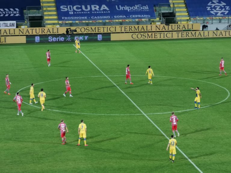 Serie B – Rohdén, gol alla Ibra: il Frosinone sfata il tabù Cremonese