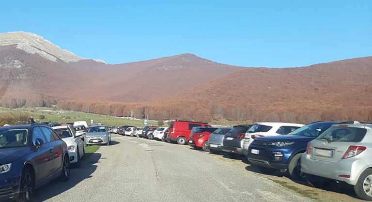 Prato di Campoli invaso come fosse Ferragosto