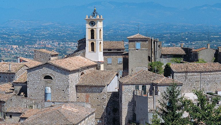 Falvaterra – Lo spettacolo del videomapping rende magico il borgo per Natale