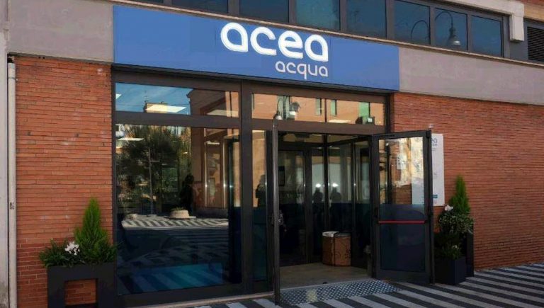 Acea, nuovo servizio per i clienti: attivo lo sportello digitale