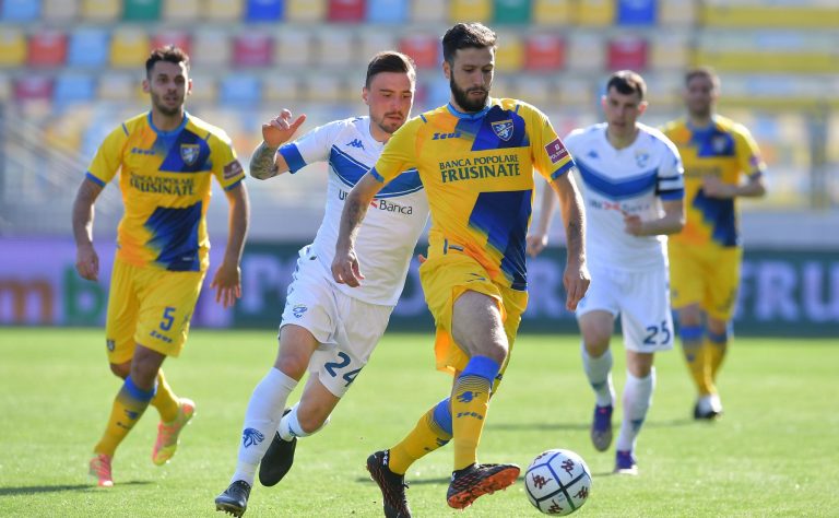 Serie B – Frosinone sciupone, il Brescia vince nel recupero