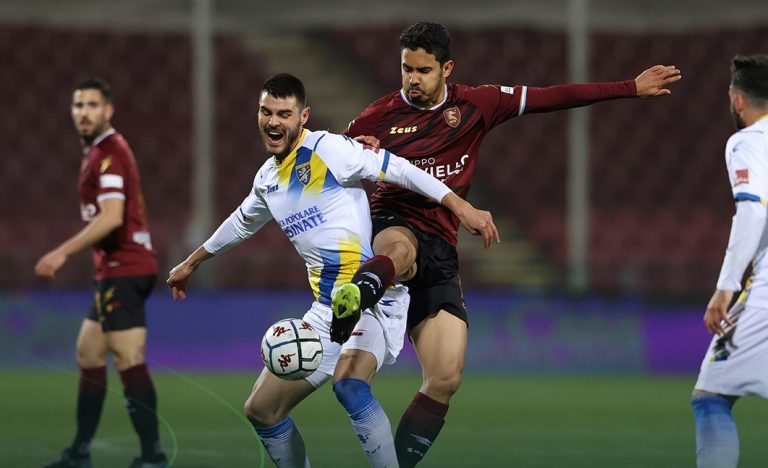 Serie B – Frosinone ko con la Salernitana, decide Cicerelli