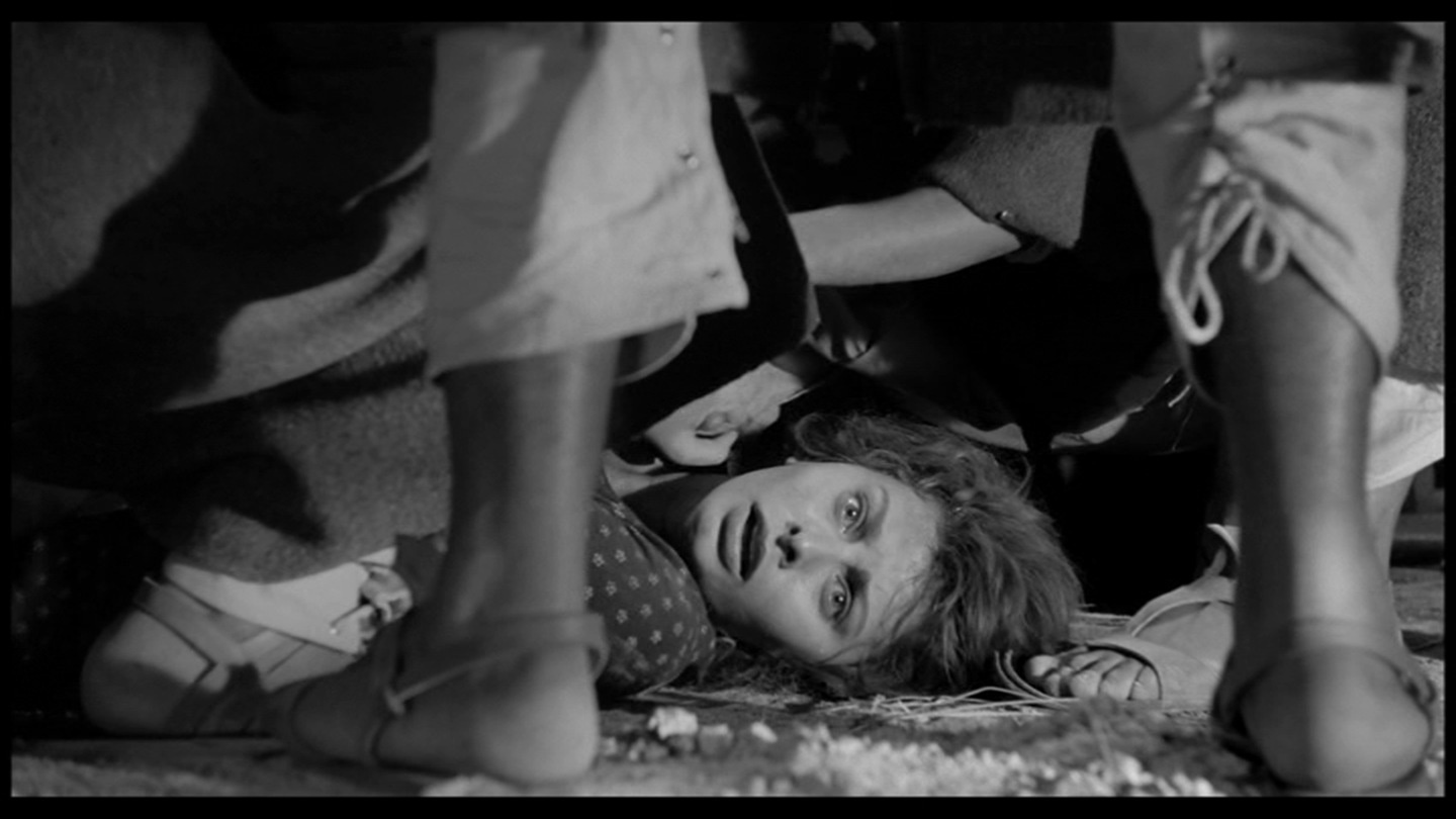 stupro-gruppo-la-ciociara-sophia-loren