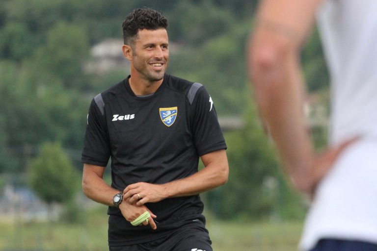 Serie B, il Frosinone prepara la sfida con il Parma con la grana terzini: possibile un esordio dal primo minuto?