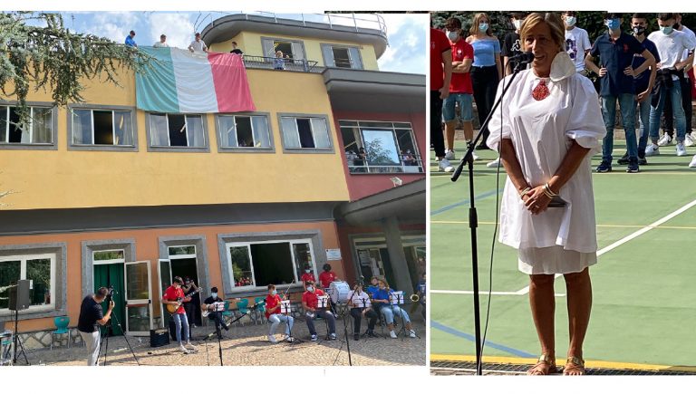 Ceccano – Liceo, inno e bandiera per inaugurare il nuovo anno scolastico