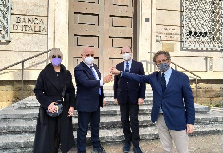 Il palazzo dove aveva sede la Banca d'Italia a Frosinone e che ospiterà il comune