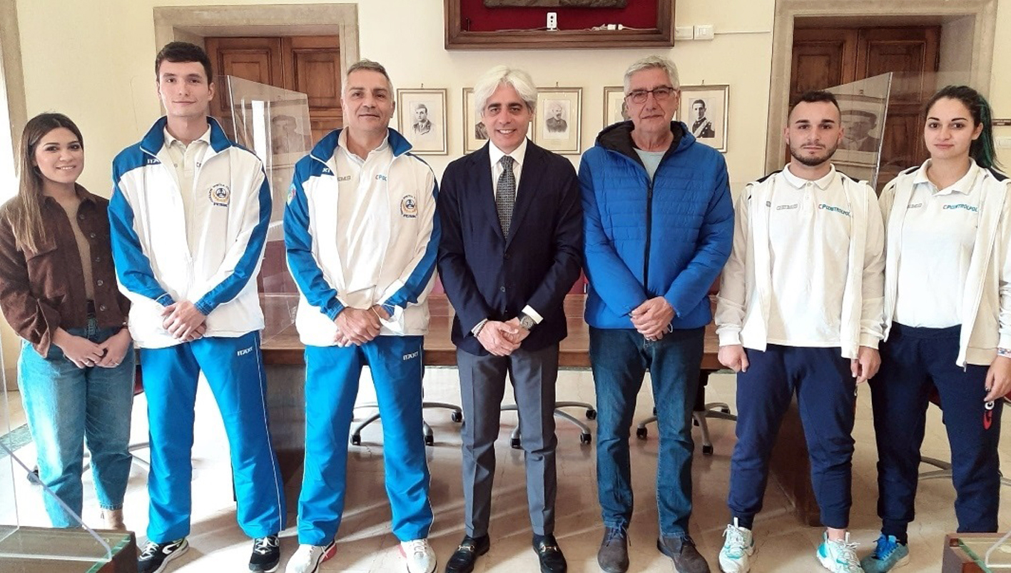 FERENTINO - RICEVUTI IN COMUNE GLI ATLETI DI KARATE DI BELGRADO