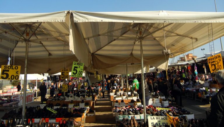 Pontecorvo – Mercato settimanale setacciato dai Carabinieri: elevate multe pari a 8.000 euro