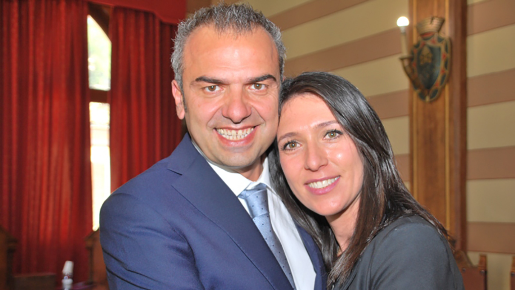 sindaco con moglie