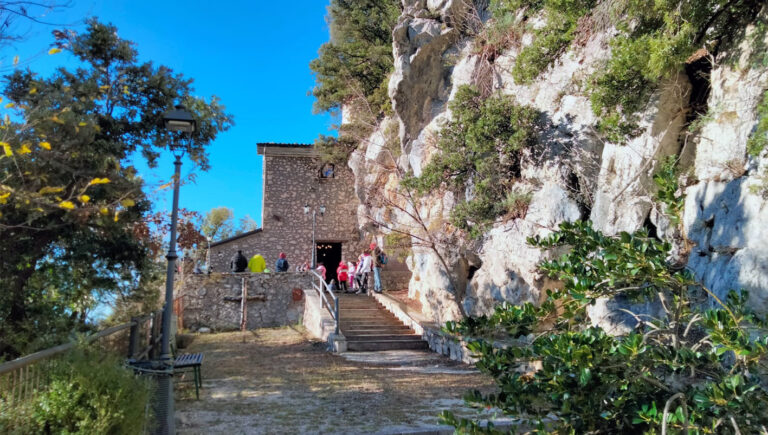 Guarcino – Domenica 19 dicembre escursione e concerto di canti natalizi all’eremo di Sant’Agnello