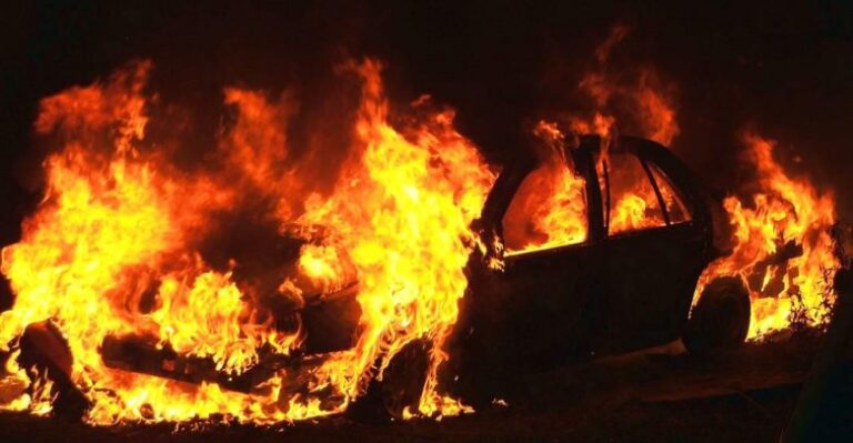 Colleferro – Tre autovetture incendiate nella notte: preso il piromane