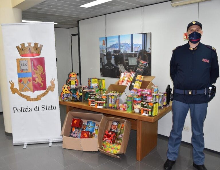 Frosinone – Sequestrato dalla Polizia di Stato un ingente quantitativo di fuochi d’artificio illegali