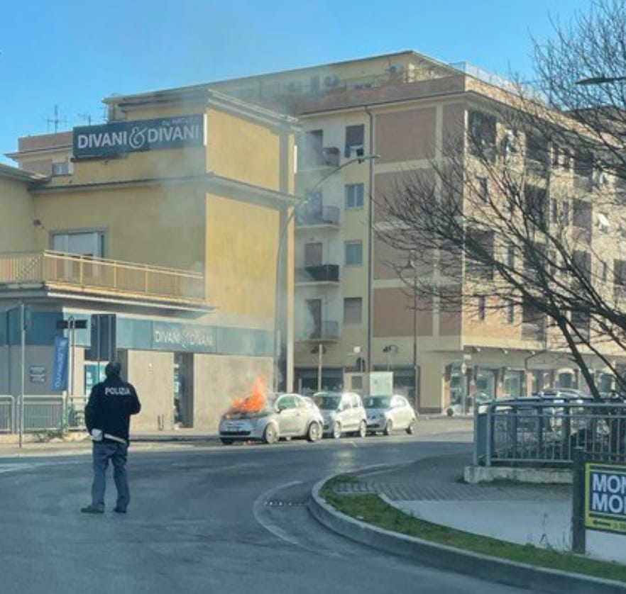 WhatsApp Image 2022-01-28 at 09.08.41 auto-incendiata-fiamme