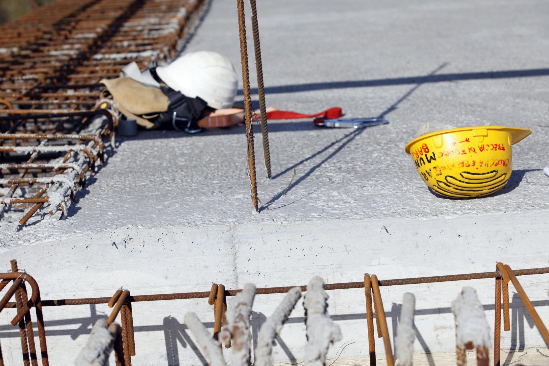 morto lavoro operaio-morto-lavoro-capannone
