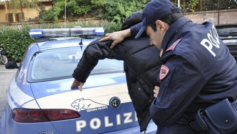 Cassino – Beccato in giro nonostante la pena da scontare in carcere: arrestato