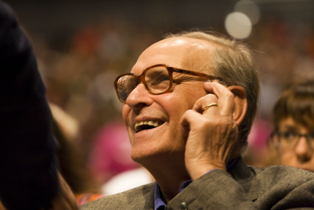 Ennio Morricone Ennio Morricone - il maestro mentre sorride