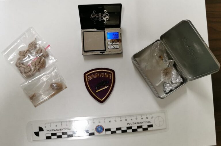 Cassino, spaccia droga in divisa: arrestato un militare